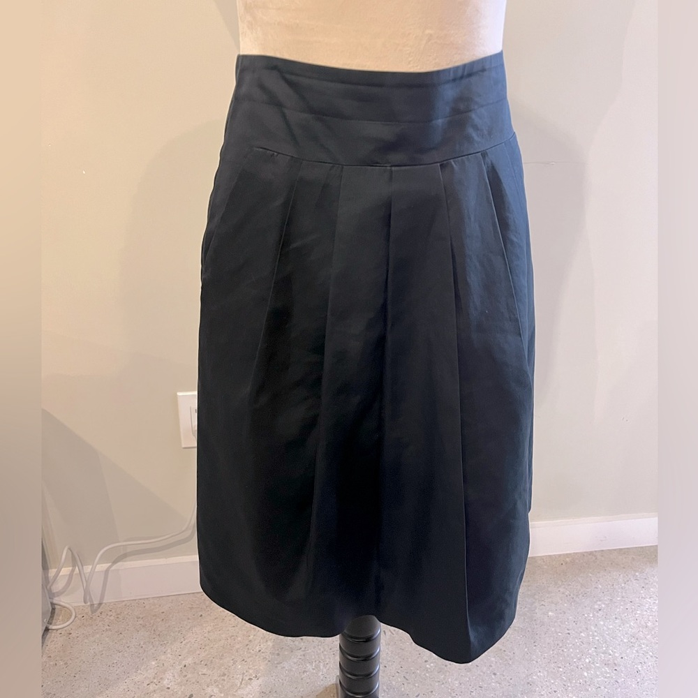 Banana Republic black pleated a-line skirt size 0